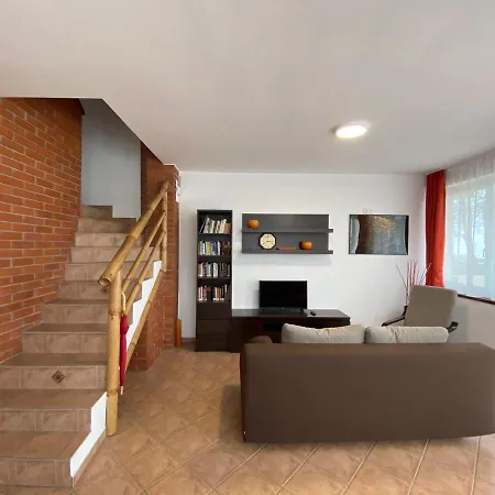 Pillango Vendeghaz Apartment